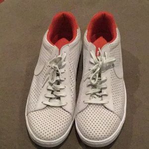 Nike Blazers Men’s size 11.5